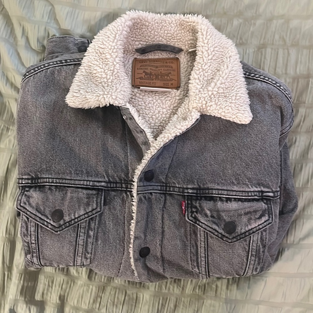 Levi's Gray Sherpa Lined Jean Jacket (M)